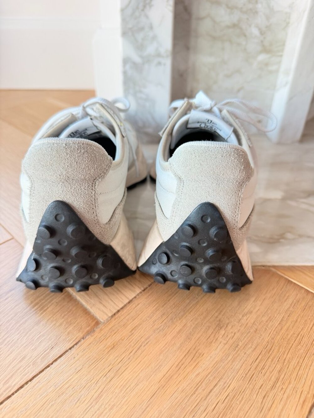 New Balance 327 Sneakers | Women’s Size 7 | Cream & Black - Picture 4 of 6